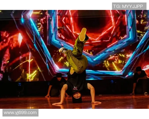 广州街舞队在全国街舞大赛中的速度表现引发热议与赞赏 广州街舞队在全国街舞大赛中的速度表现引发热议与赞赏